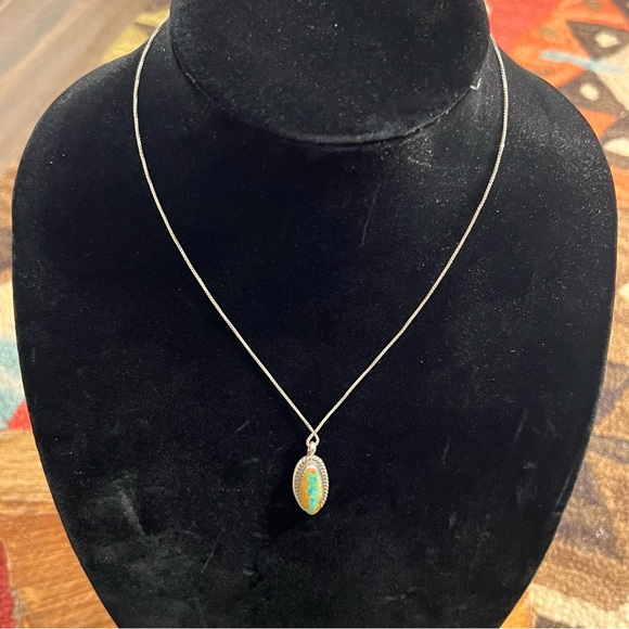 ๐NATIVE AMERICAN ๐ Turquoise pendant with chain & hallmark - Picture 9 of 9